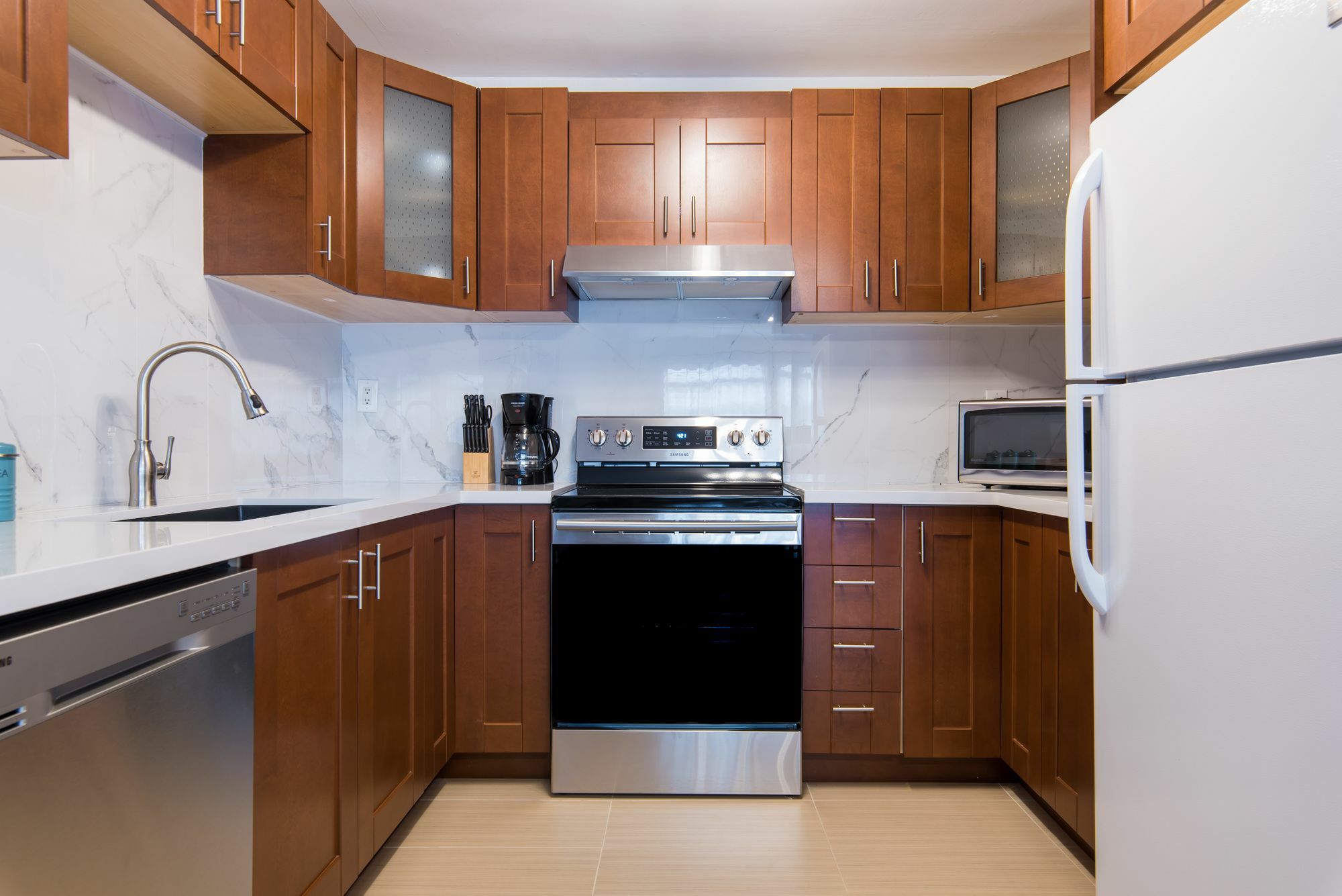 Bi-level 3br In Little Italy By Sonder Toronto