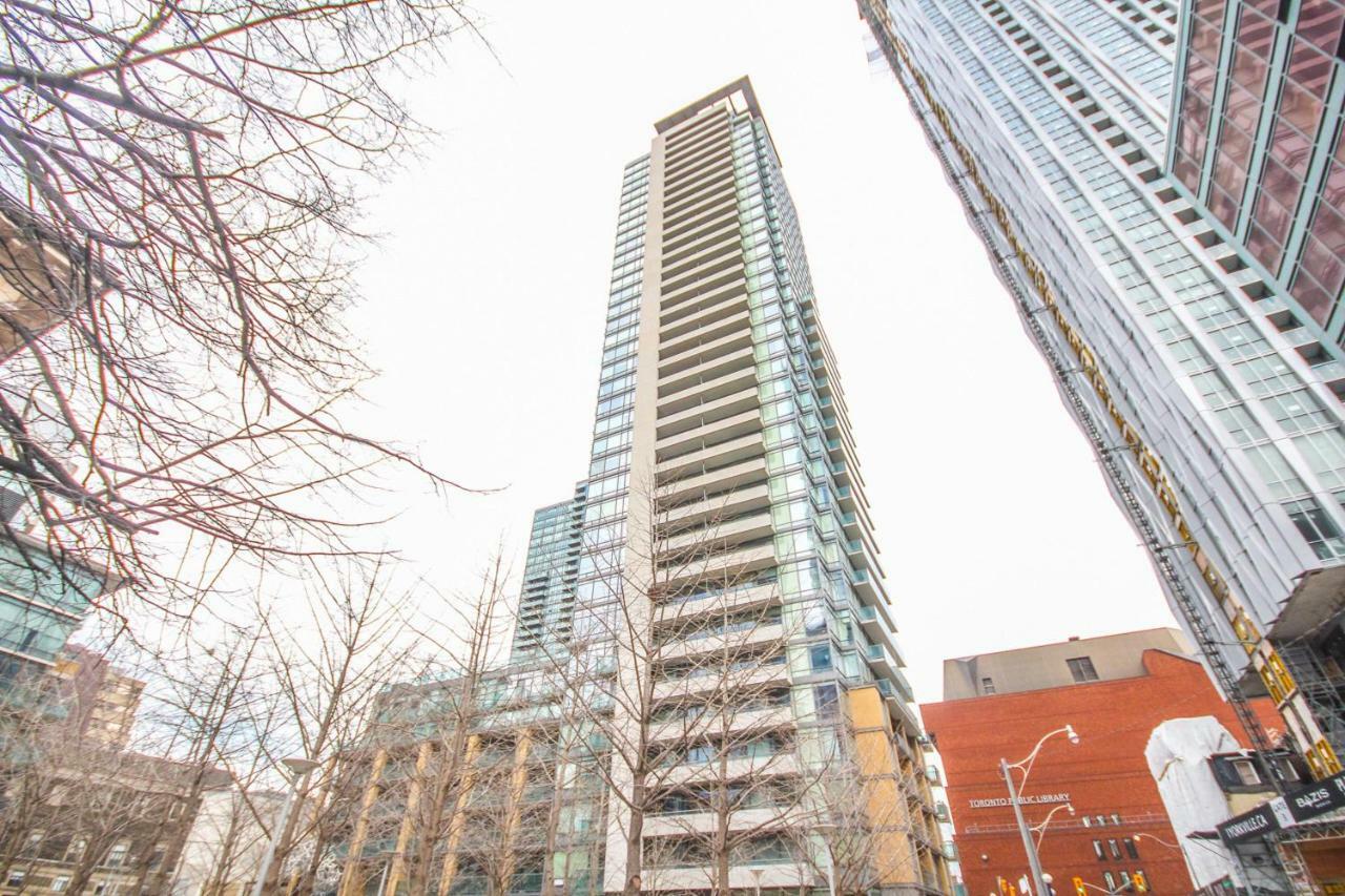 Sarkar Suites - Yorkville Apartment Toronto