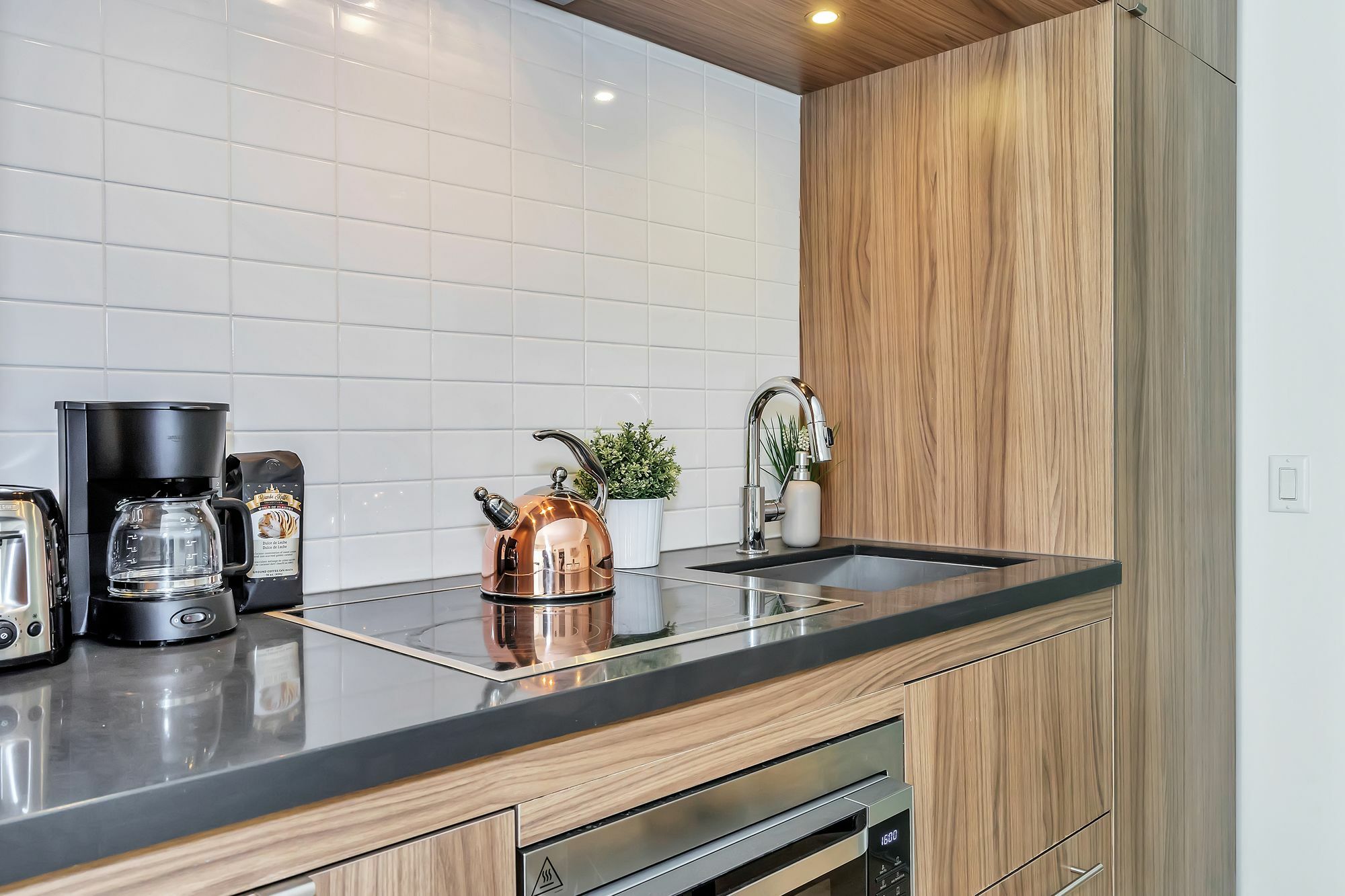 Quickstay - Classic & Trendy Yorkville Hotel 3*