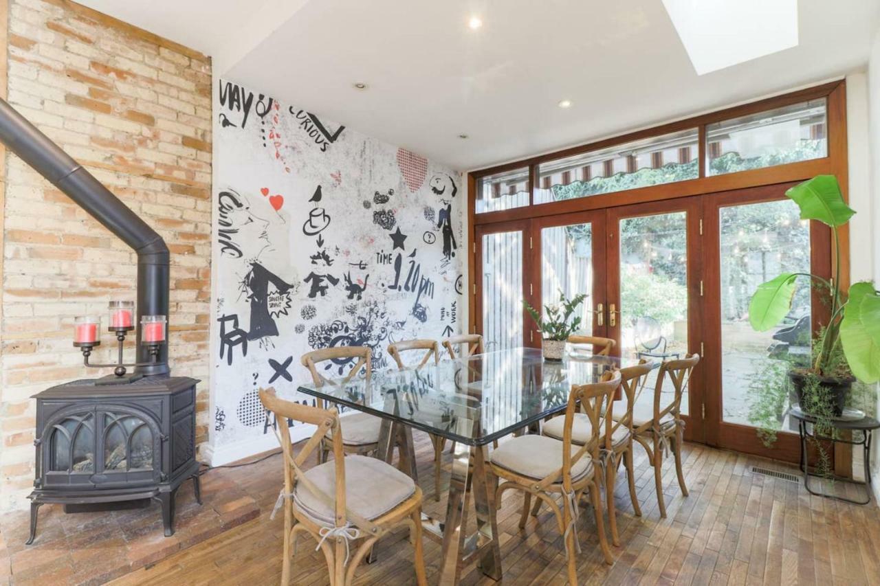 Chic Townhouse With Private Patio * Toronto