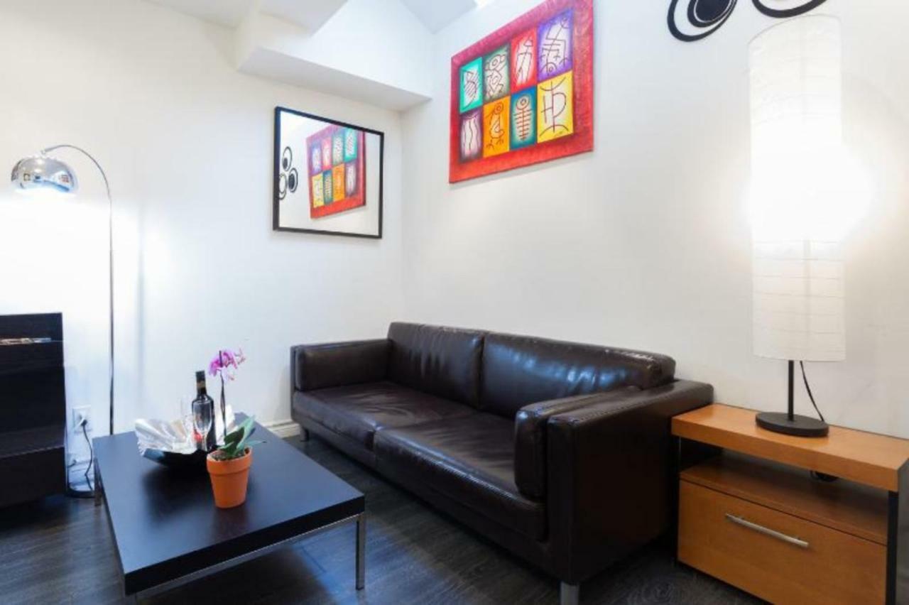 Last Minute Downtown Deals . Apartment Toronto
