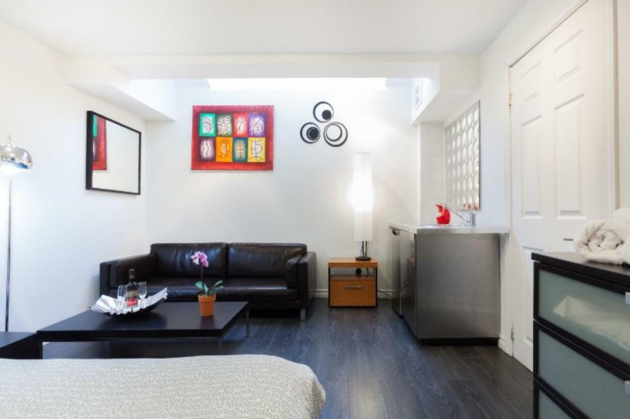 Last Minute Downtown Deals . Apartment