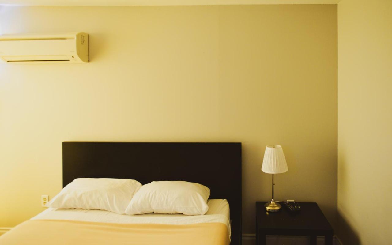 Kensington College Backpackers Hostel Toronto