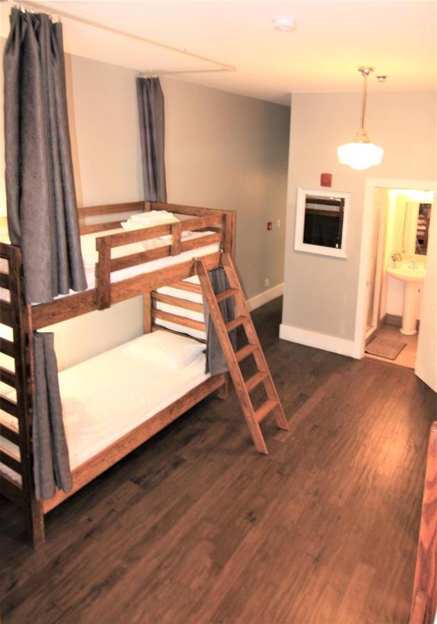 Hostel The Clarence Park *