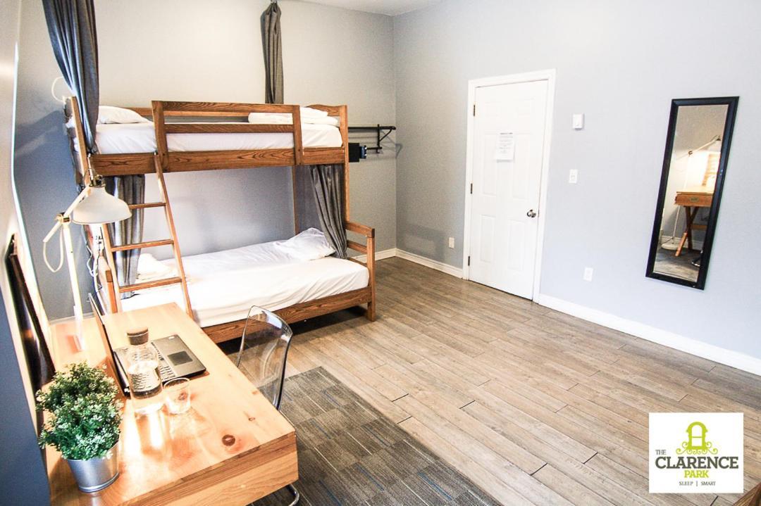 Hostel The Clarence Park