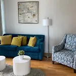 Toronto Cn Tower Maple Leaf Square Luxurious 2 Bedroom Condo