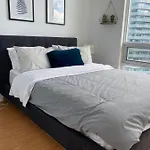 Toronto Cn Tower Maple Leaf Square Luxurious 2 Bedroom Condo