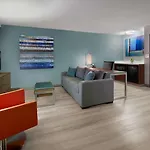 Radisson Suites Hotel Toronto Airport