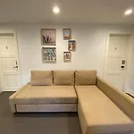 Yonge And Finch Subway !T Spacious And Modern Private Bdr With Shared Bathroom