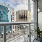 Lux 2Br 1Ba Steps To Cn Tower W Parking Included