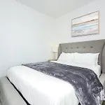 Epic 2Br Condo W/ Panoramic Cn Tower/City View