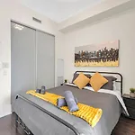 Cn Tower View 2 Bed Home Near Rogers Centre, Scotiabank, Mtcc