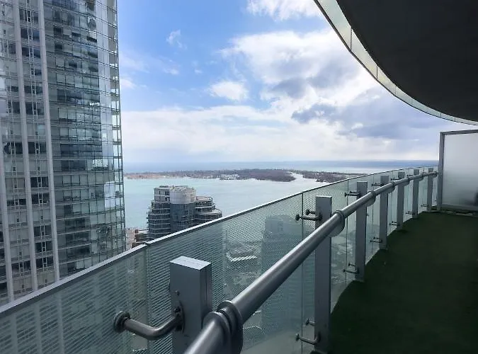 Luxury 2 Bedrooms With Lakeview Cn Tower Entertainment District Rogers Centre