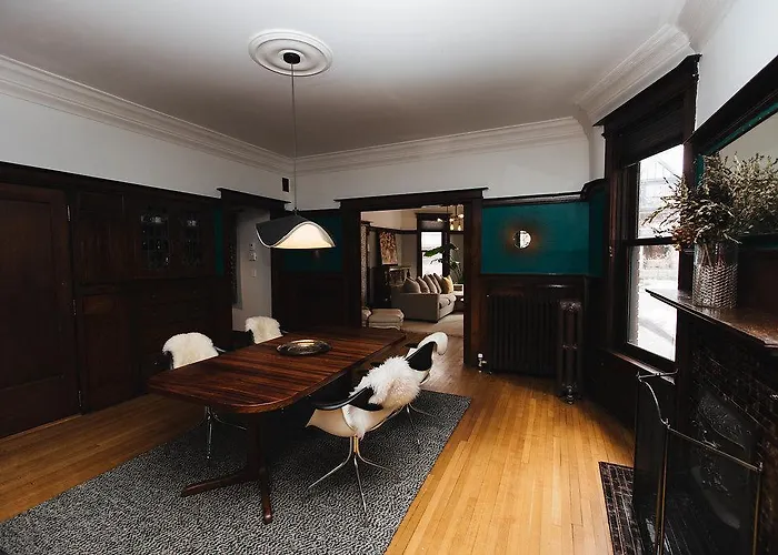Grand Home On Palmerston Blvd.