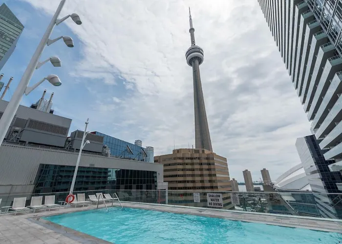 Luxury Condo On Cn Tower