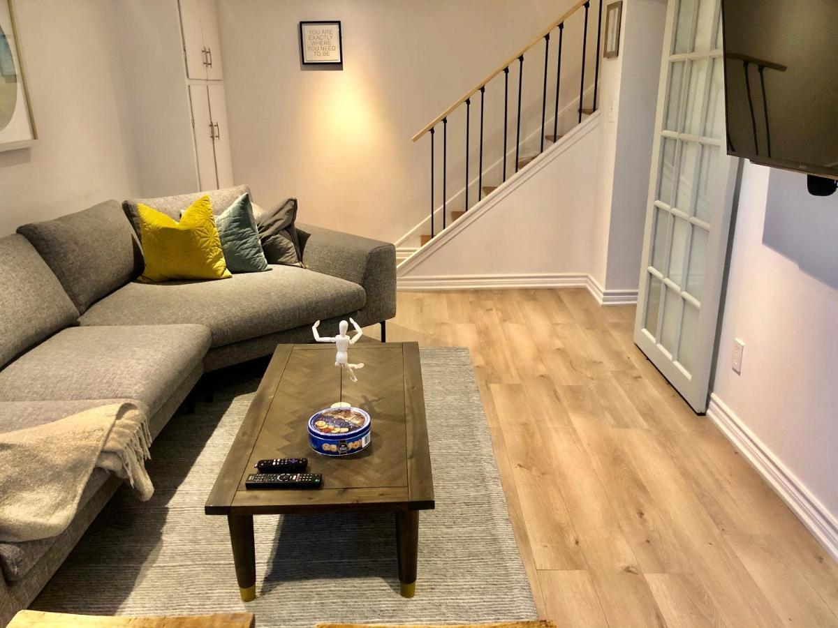 Apartment Professionally Decorated Toronto
