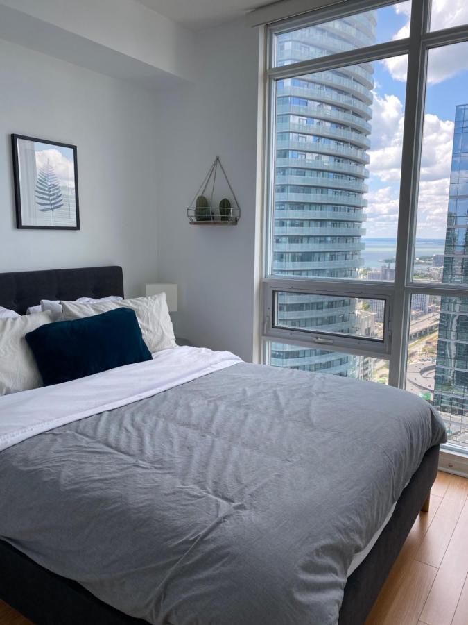 Cn Tower Maple Leaf Square Luxurious 2 Bedroom *