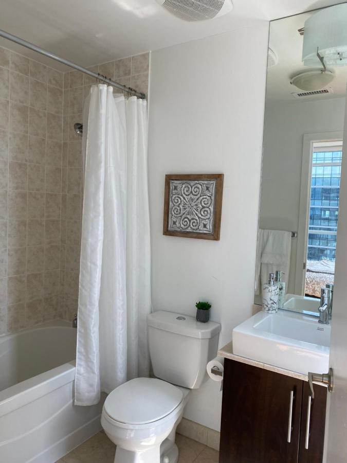 Apartment Cn Tower Maple Leaf Square Luxurious 2 Bedroom *