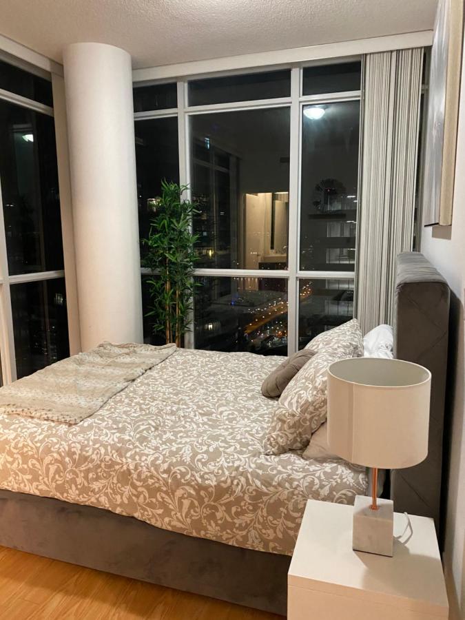 Cn Tower Maple Leaf Square Luxurious 2 Bedroom