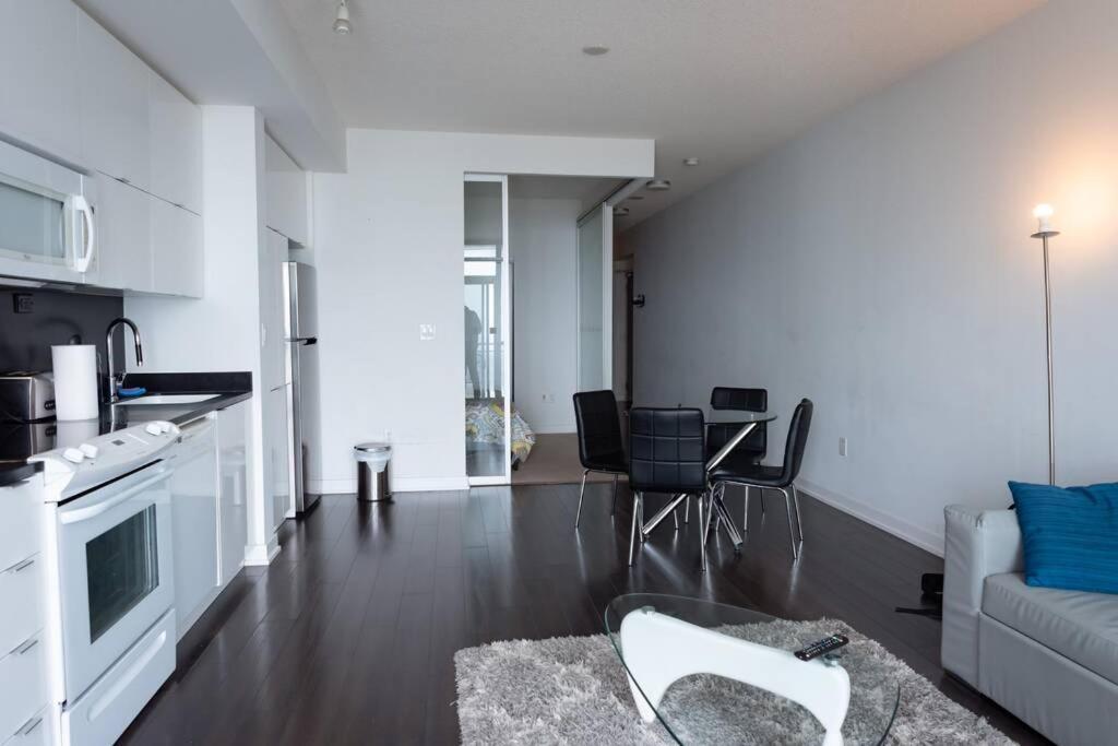 Apartment Classic Downtown Lakeview With Free Parking
