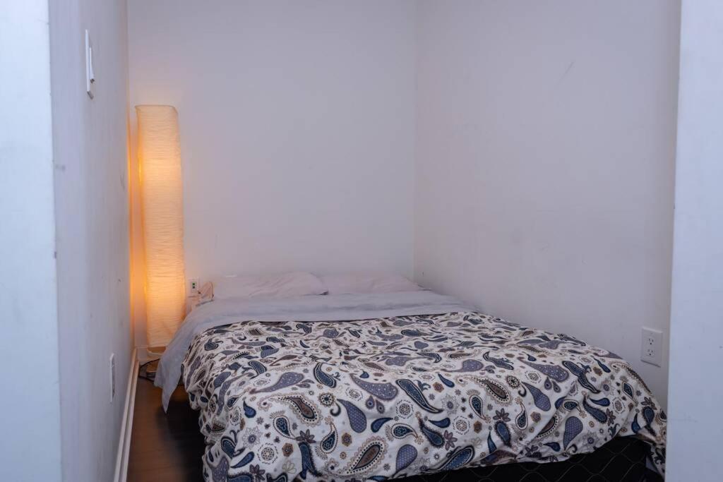 Classic Downtown Lakeview With Free Parking * Toronto