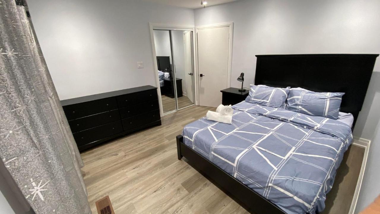 Spectacular 3 Bedroom 2 Wr House - Close To Airport Apartment Toronto
