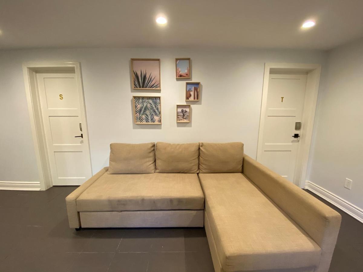 Yonge And Finch Subway !t Spacious And Modern Private Bdr With Shared Bathroom *