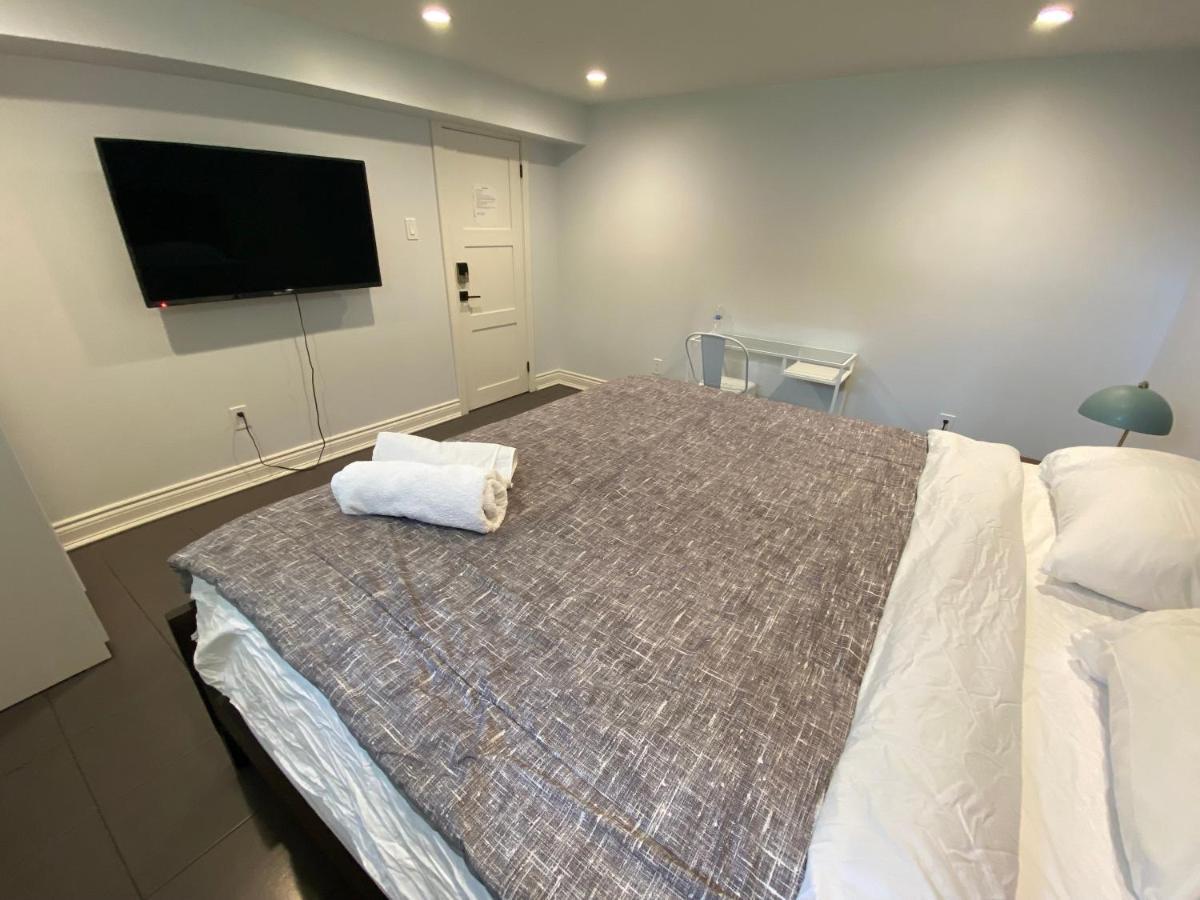 Yonge And Finch Subway !t Spacious And Modern Private Bdr With Shared Bathroom