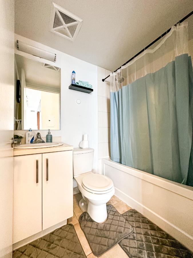 Luxury 2 Bedrooms With Lakeview Cn Tower Entertainment District Rogers Centre *