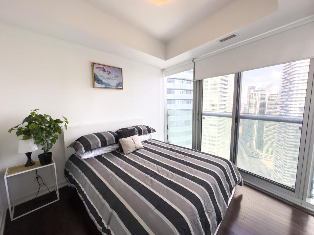 Apartment Luxury 2 Bedrooms With Lakeview Cn Tower Entertainment District Rogers Centre Toronto