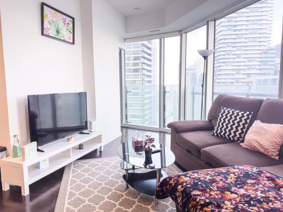 Luxury 2 Bedrooms With Lakeview Cn Tower Entertainment District Rogers Centre * Toronto