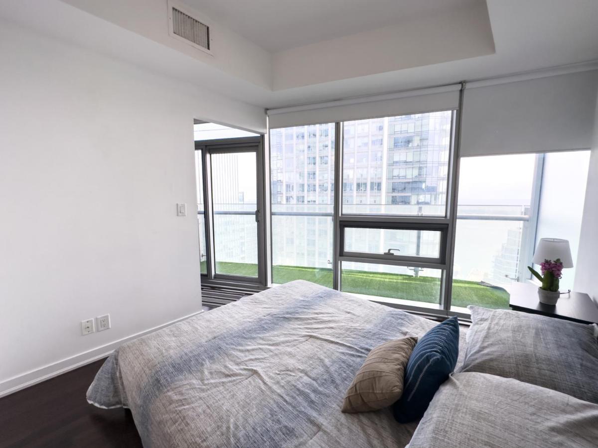 Luxury 2 Bedrooms With Lakeview Cn Tower Entertainment District Rogers Centre