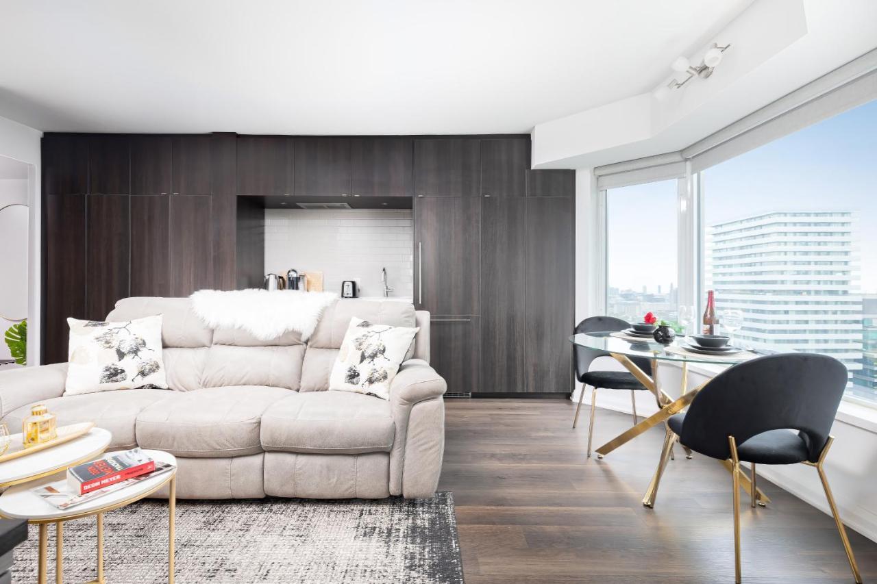 Luxury 2-bedroom In Yorkville With The View In Downtown Apartment