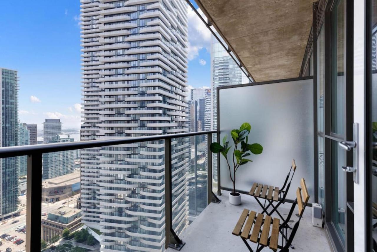 Lux 1 Br-den Dwtn Near Cn Tower With Parking *