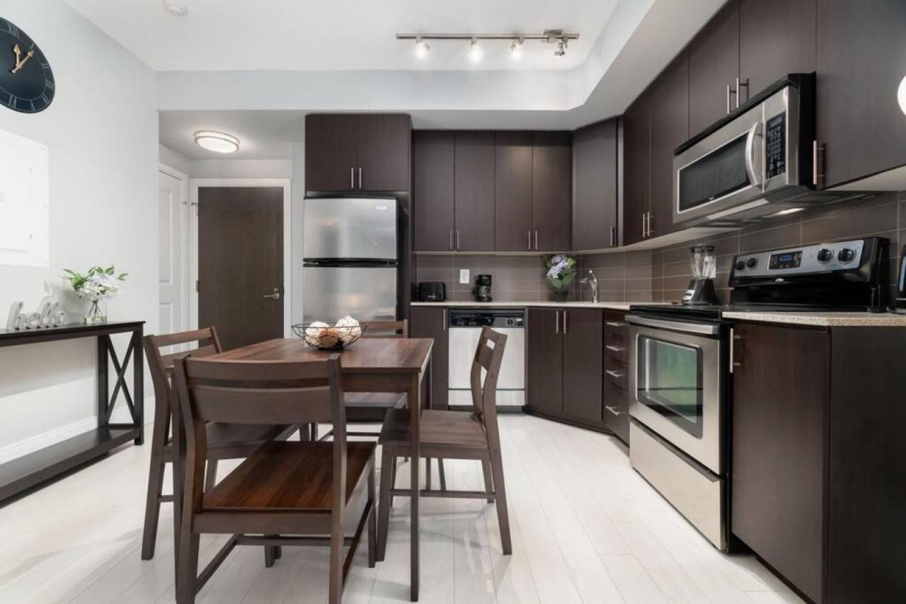 Ferienhaus Modern 1 Bd 1ba With A Sofabed Downtown Toronto