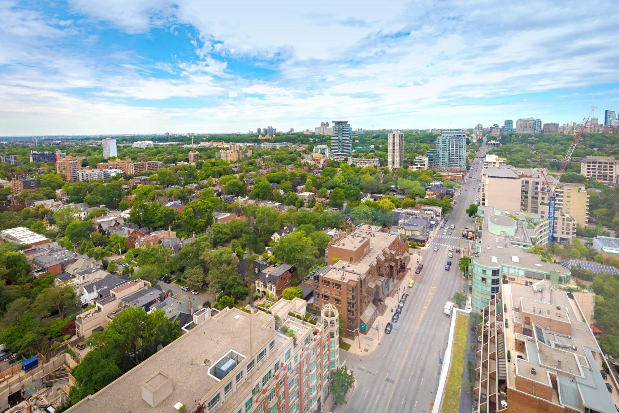 Apartment Luxury 2-bedroom In Yorkville With The View In Downtown *