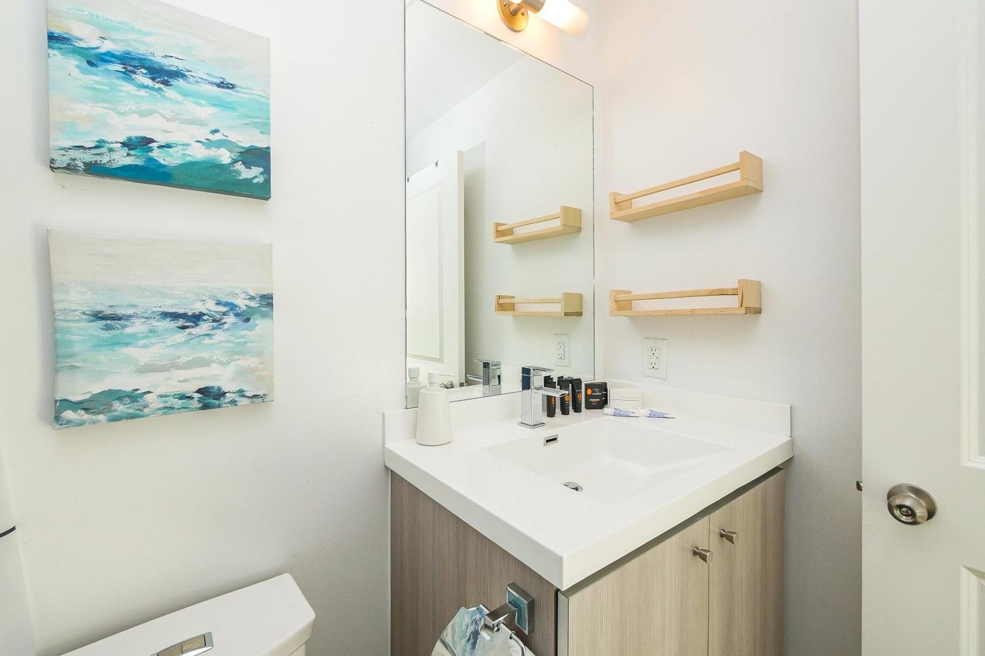 Epic 2br W/ Panoramic Cn Tower/city View Apartment *