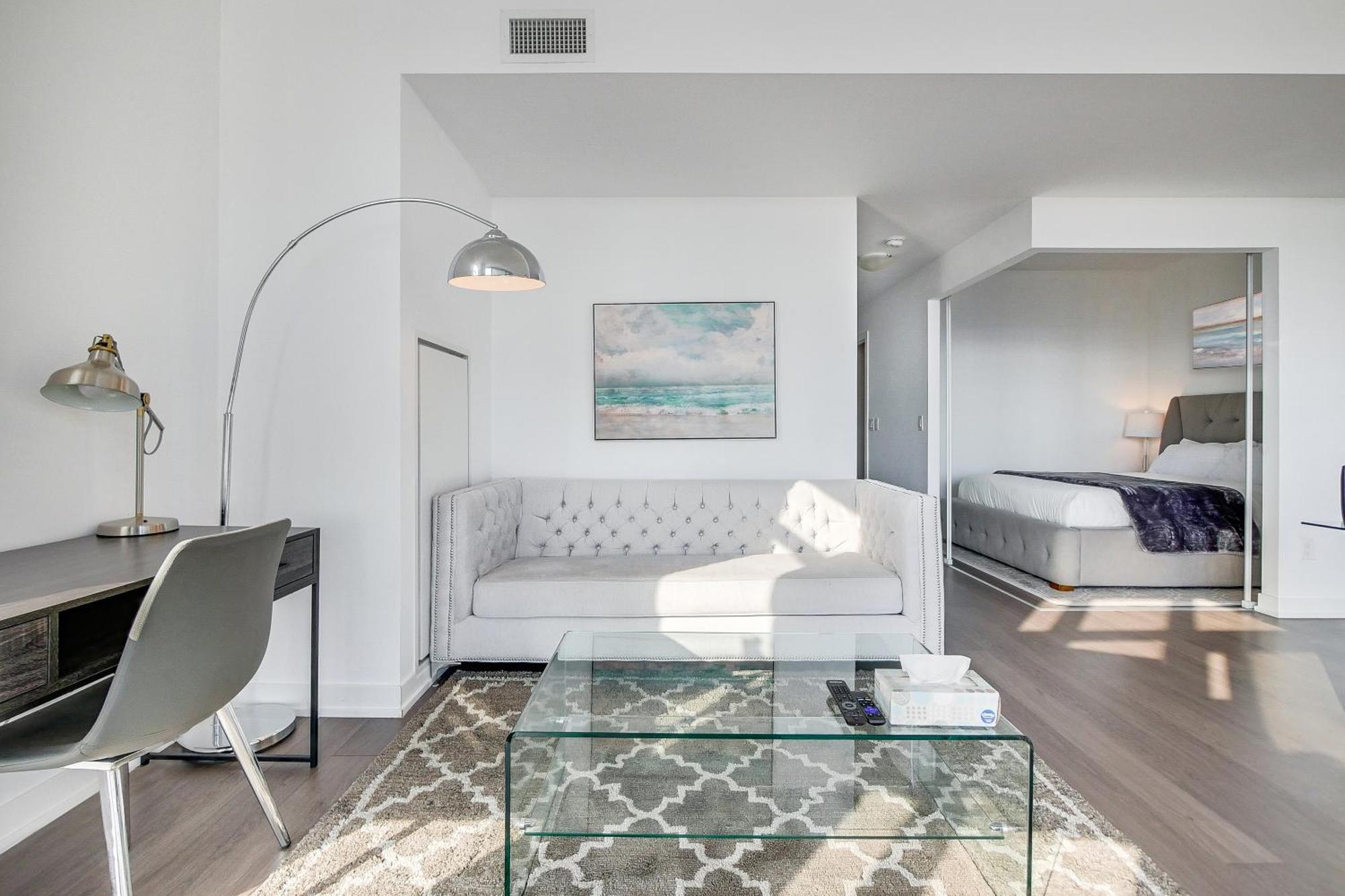 Epic 2br W/ Panoramic Cn Tower/city View Apartment Toronto