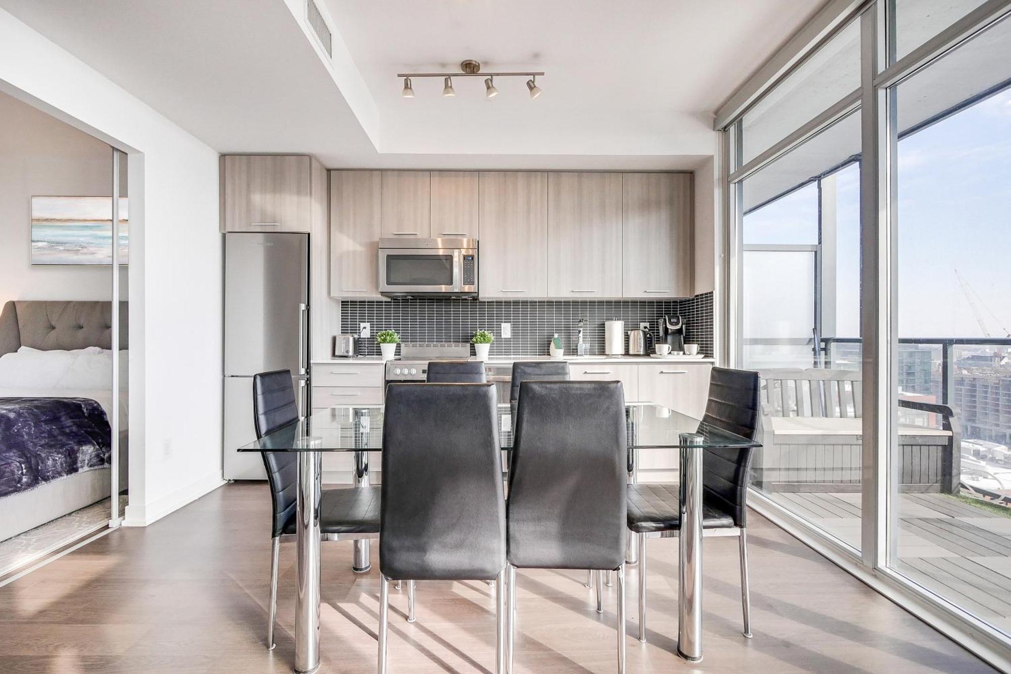 Epic 2br W/ Panoramic Cn Tower/city View Toronto