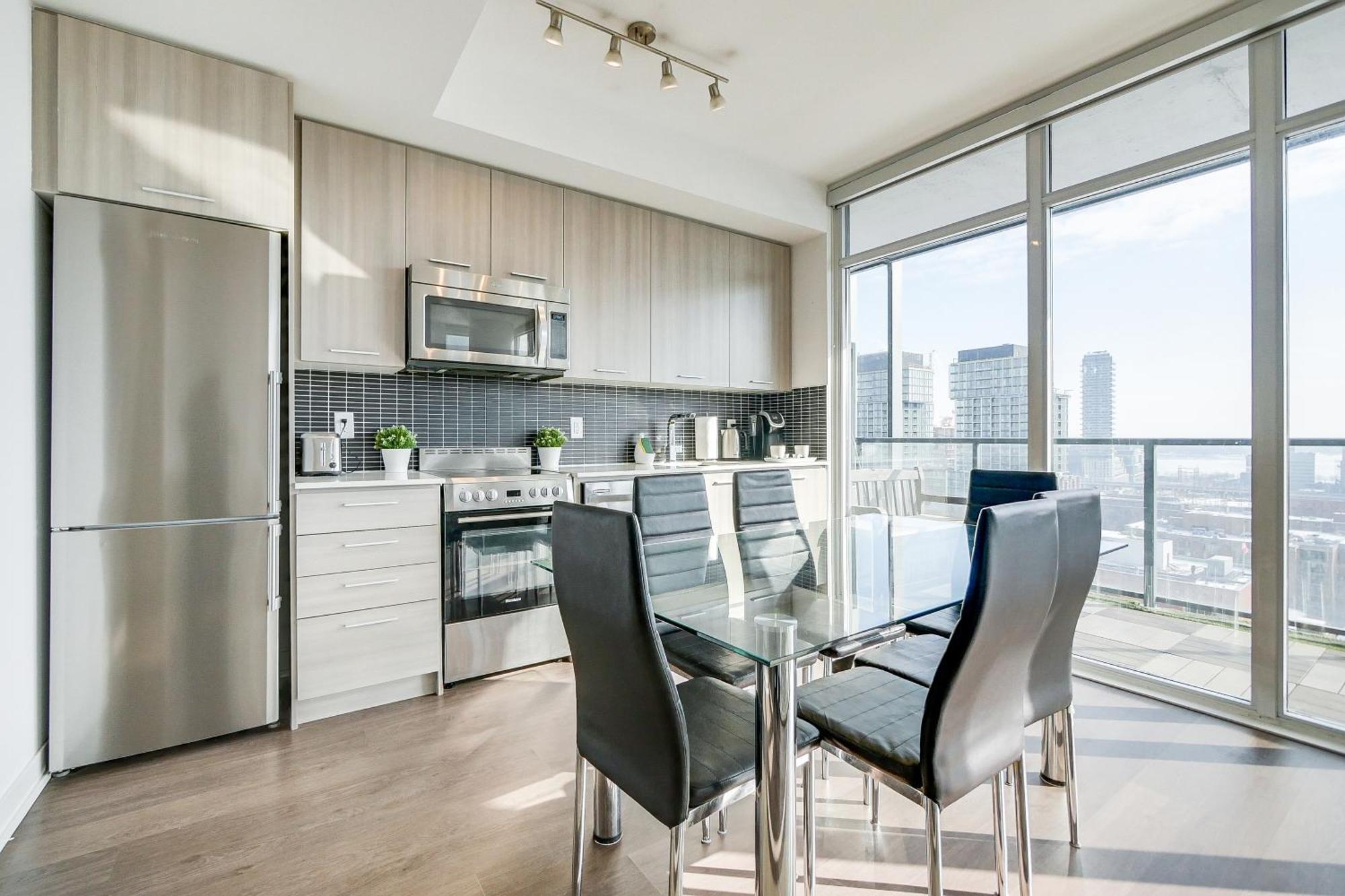 Epic 2br W/ Panoramic Cn Tower/city View Toronto