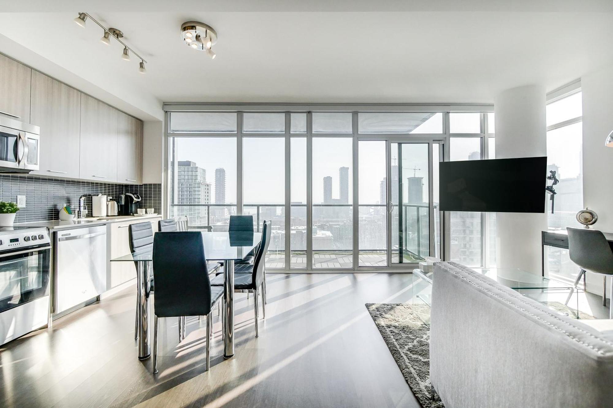 Epic 2br W/ Panoramic Cn Tower/city View Apartment Toronto