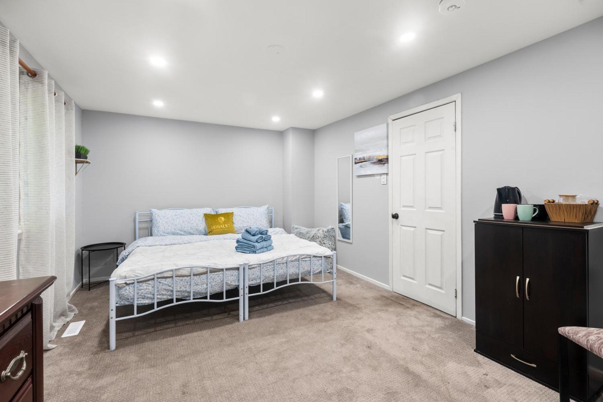 Rooming House In Scarborough By Globalstay *