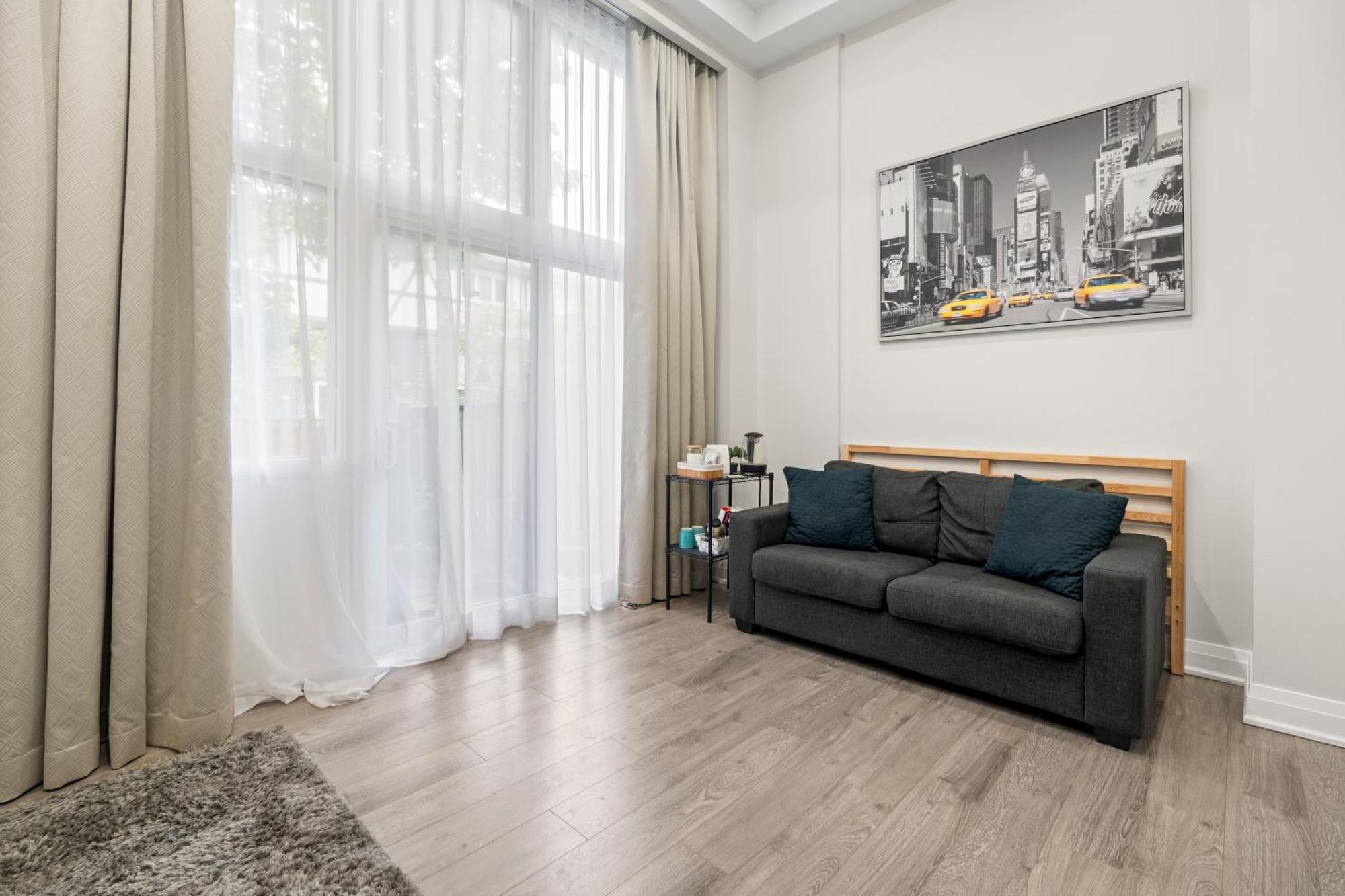 Rooming House In Scarborough By Globalstay Markham