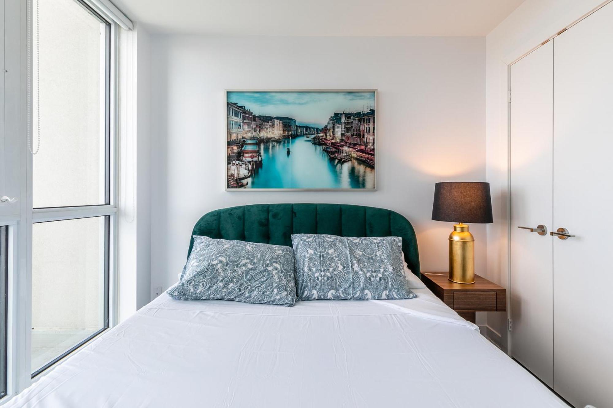 Apartment Nobu - Toronto's Entertainment District *