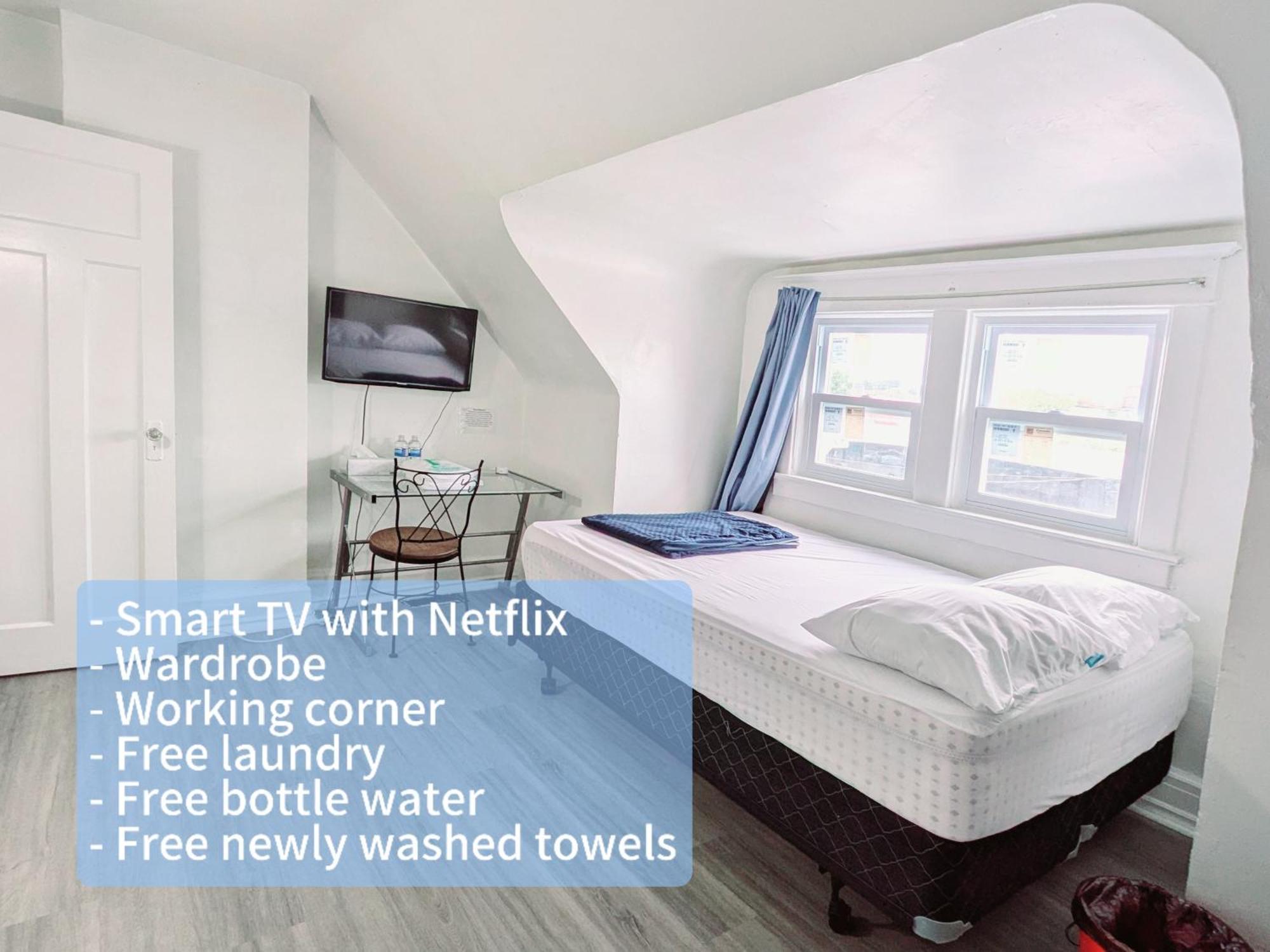 Affordable Double With Netflix, Laundry, Amenities And Self Check-in Homestay Toronto