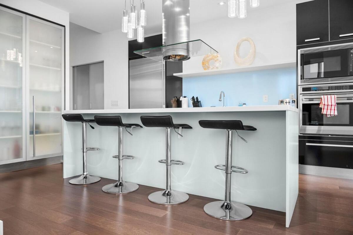 Rentx Waterfront Private Elevator Penthouse Apartment Toronto