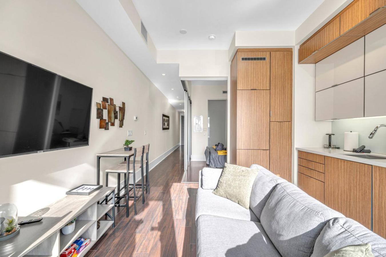 Cn Tower View 2 Bed Near Rogers Centre, Scotiabank, Mtcc Ferienhaus Toronto