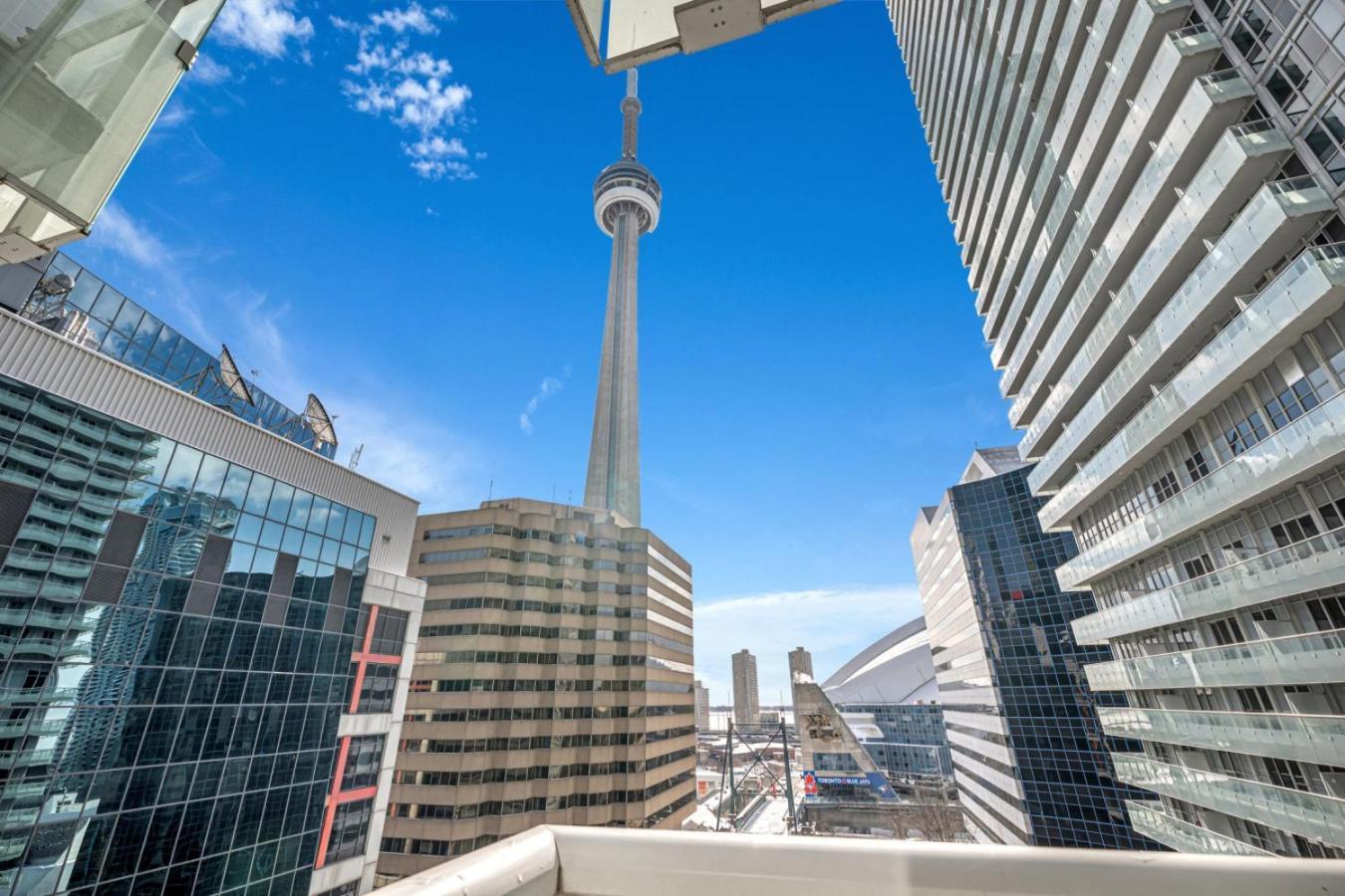 Cn Tower View 2 Bed Near Rogers Centre, Scotiabank, Mtcc Ferienhaus *