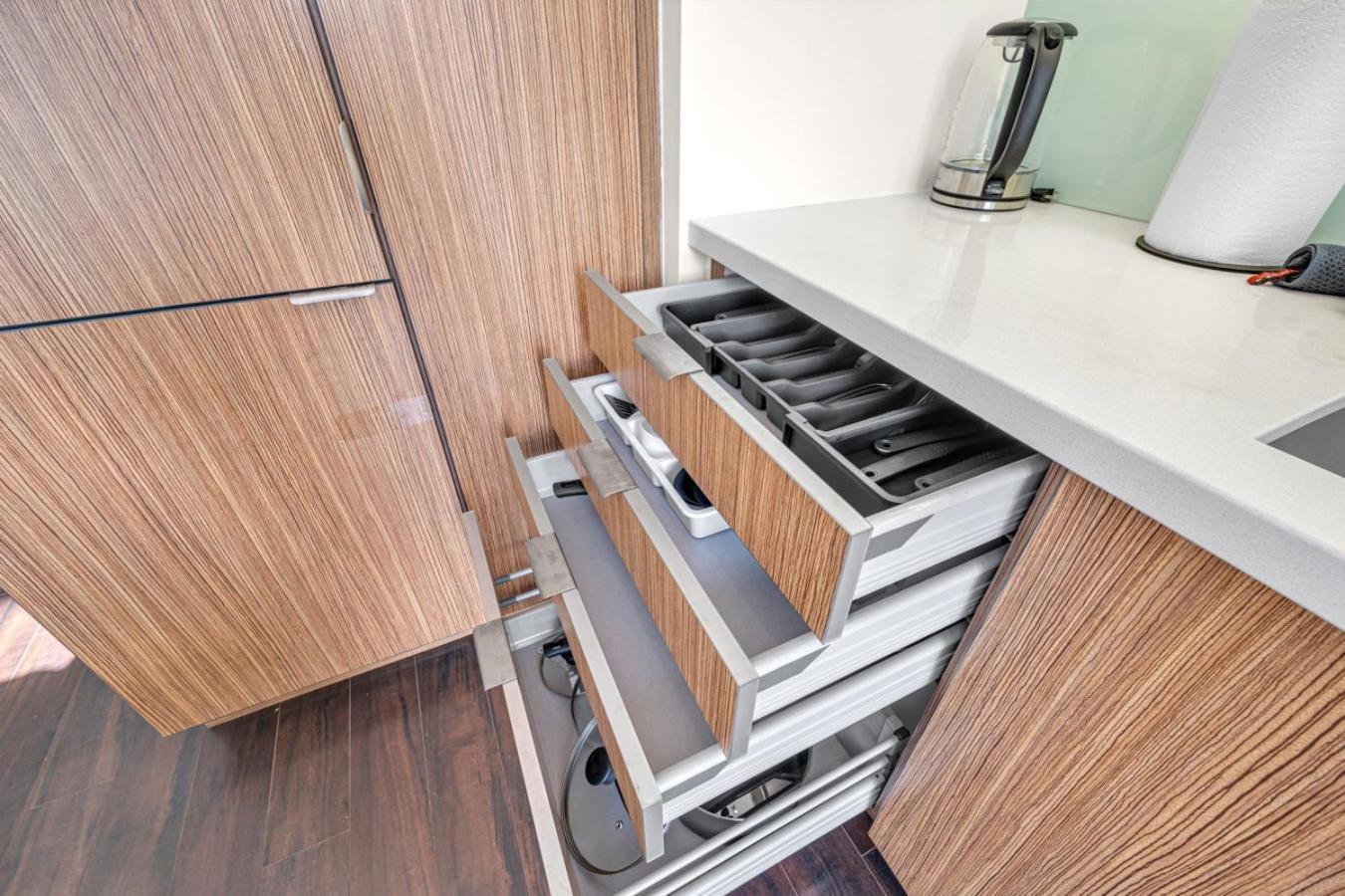 Cn Tower View 2 Bed Near Rogers Centre, Scotiabank, Mtcc Ferienhaus *