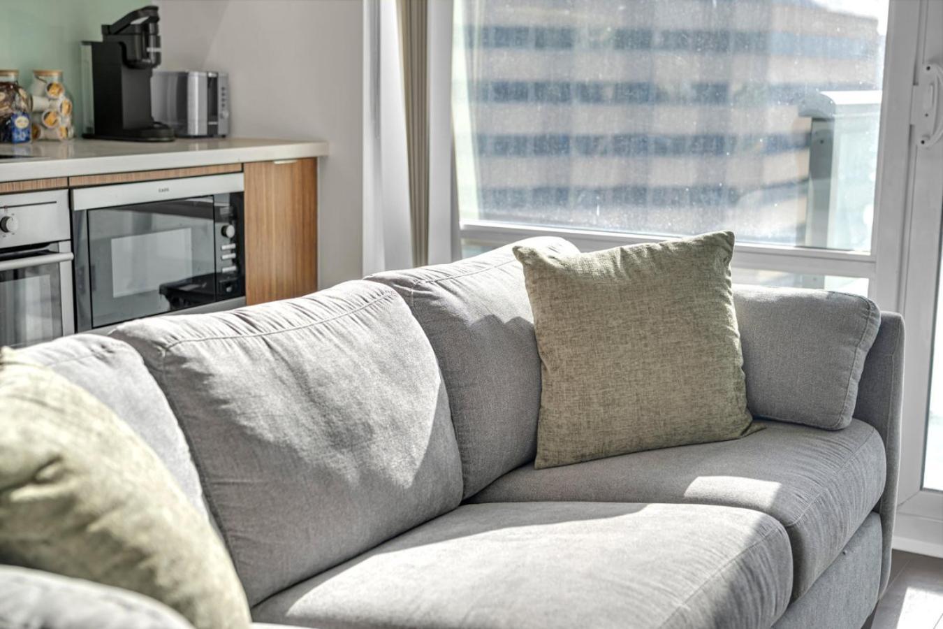 Cn Tower View 2 Bed Near Rogers Centre, Scotiabank, Mtcc Ferienhaus Toronto